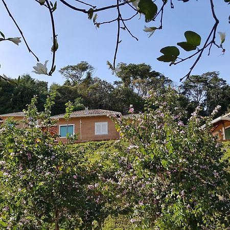 Pousada Recanto Dos Beija Flores Monte Alegre do Sul Kültér fotó