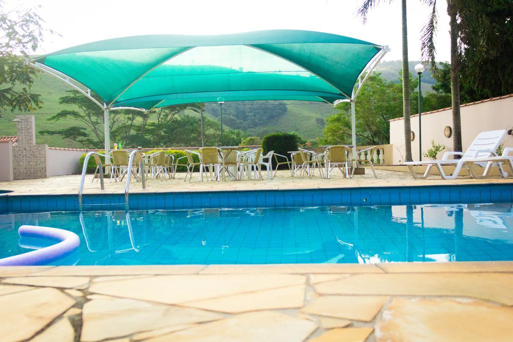 Pousada Recanto Dos Beija Flores Monte Alegre do Sul Kültér fotó