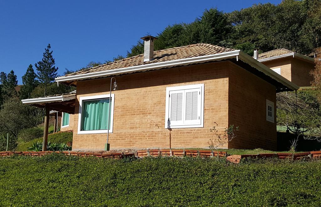 Pousada Recanto Dos Beija Flores Monte Alegre do Sul Kültér fotó
