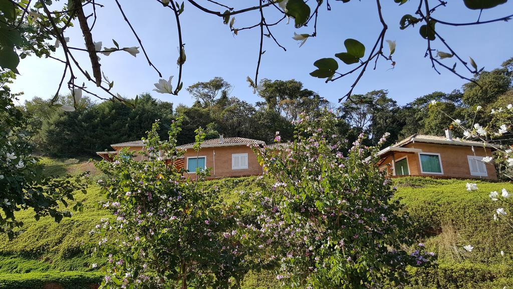 Pousada Recanto Dos Beija Flores Monte Alegre do Sul Kültér fotó