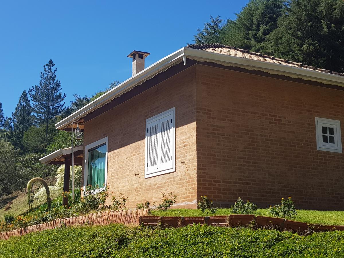 Pousada Recanto Dos Beija Flores Monte Alegre do Sul Kültér fotó